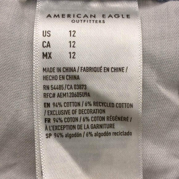 American Eagle Tomgirl Distressed Denim Shorts Blue Boho Frayed Size 12 - Picture 7 of 8